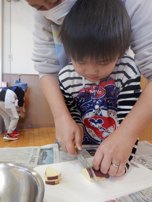 ３歳児　ひかり組　11月の様子