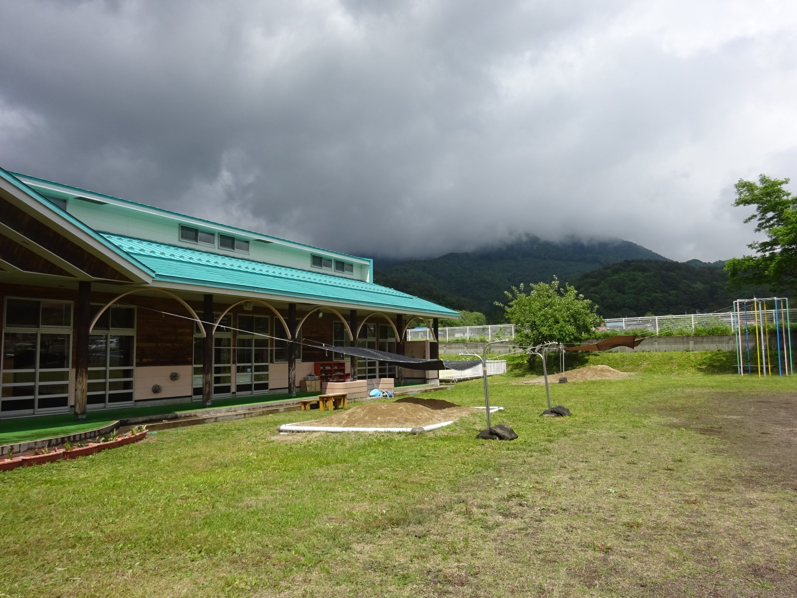 除草作業へのご協力、ありがとうございました！(保護者会環境部事業)