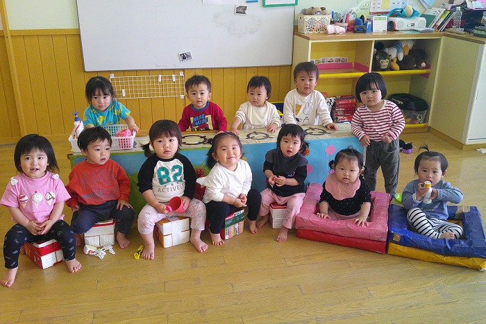 1歳児　6月の様子　【ぶどう組・ばなな組】