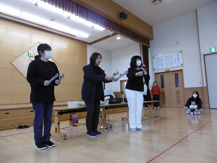 親子でリズム遊び（保護者学習会）